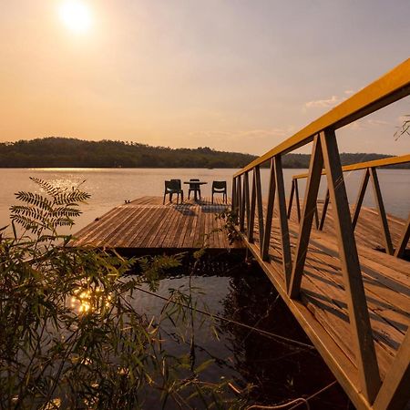 De Lago Resort On Lake Bennett Exterior foto
